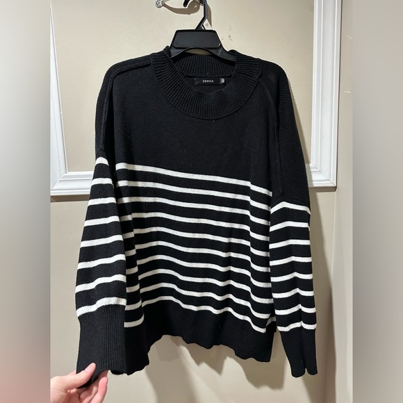 zesica‎ Sweater - Picture 1 of 3